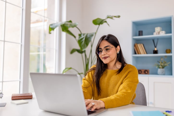 A business owner connects with LanguageLine to sign up for inbound call support